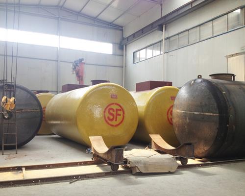 <strong><font color='0D25FF'>玻璃钢双层油罐施工</font></strong>