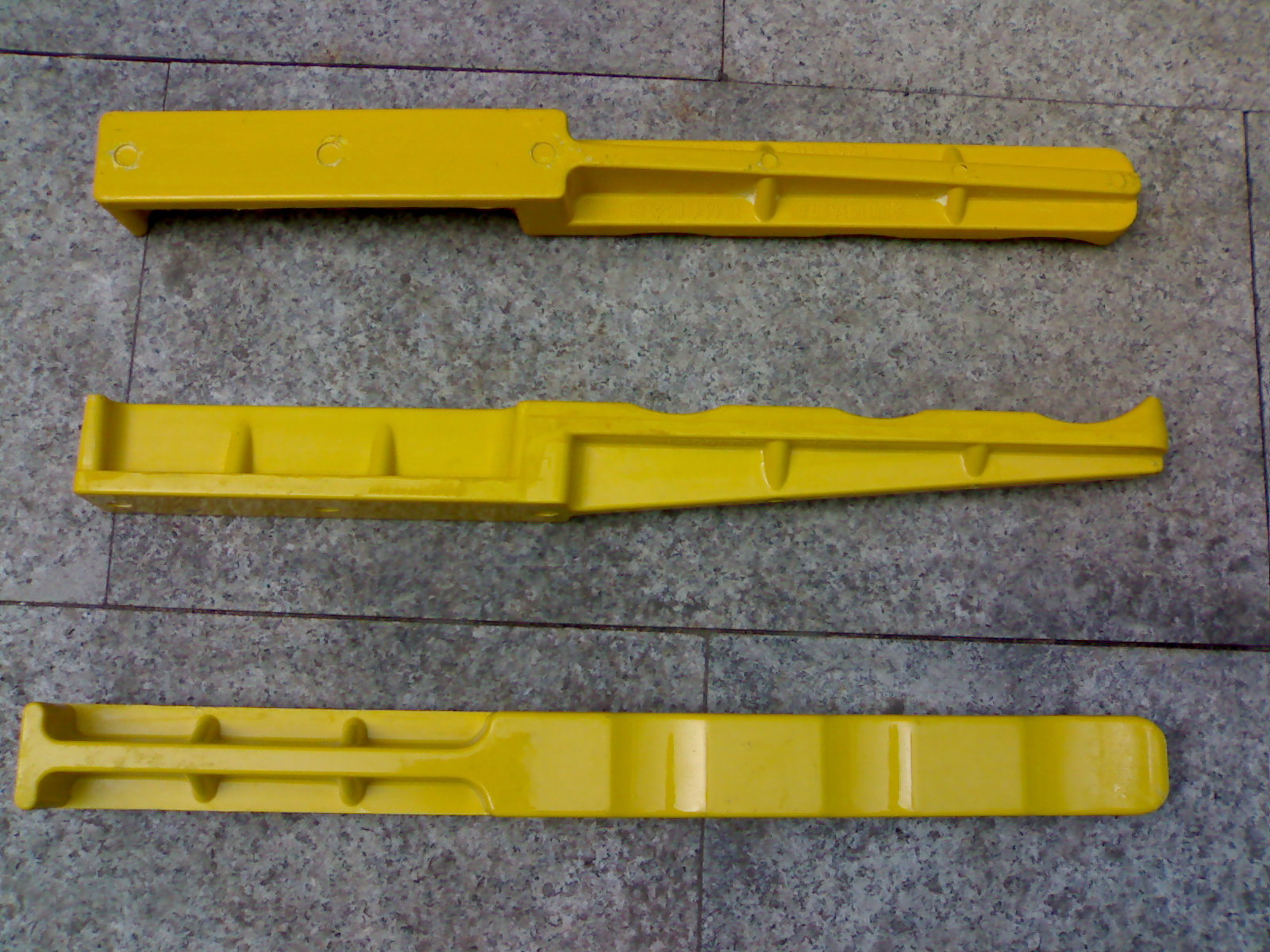 <strong><font color='001AFF'>玻璃钢电缆支架案例(图文)</font></strong>