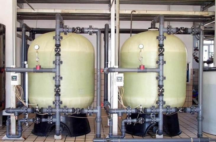 <strong><font color='0D3DFF'>玻璃钢过滤器(图文)</font></strong>